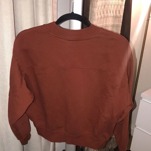 a new day cropped sweatshirt - Picture 3 of 3